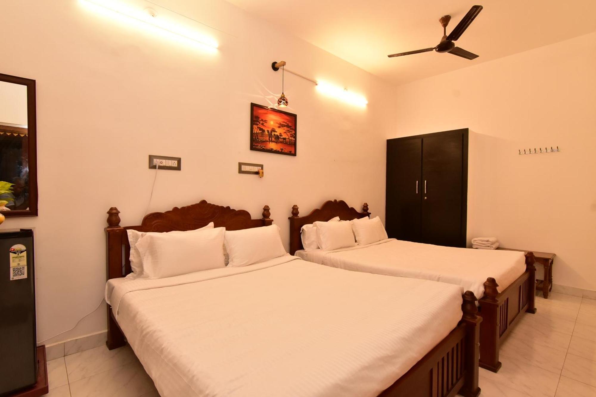 Chez Linda Home Stay Пондичери Екстериор снимка