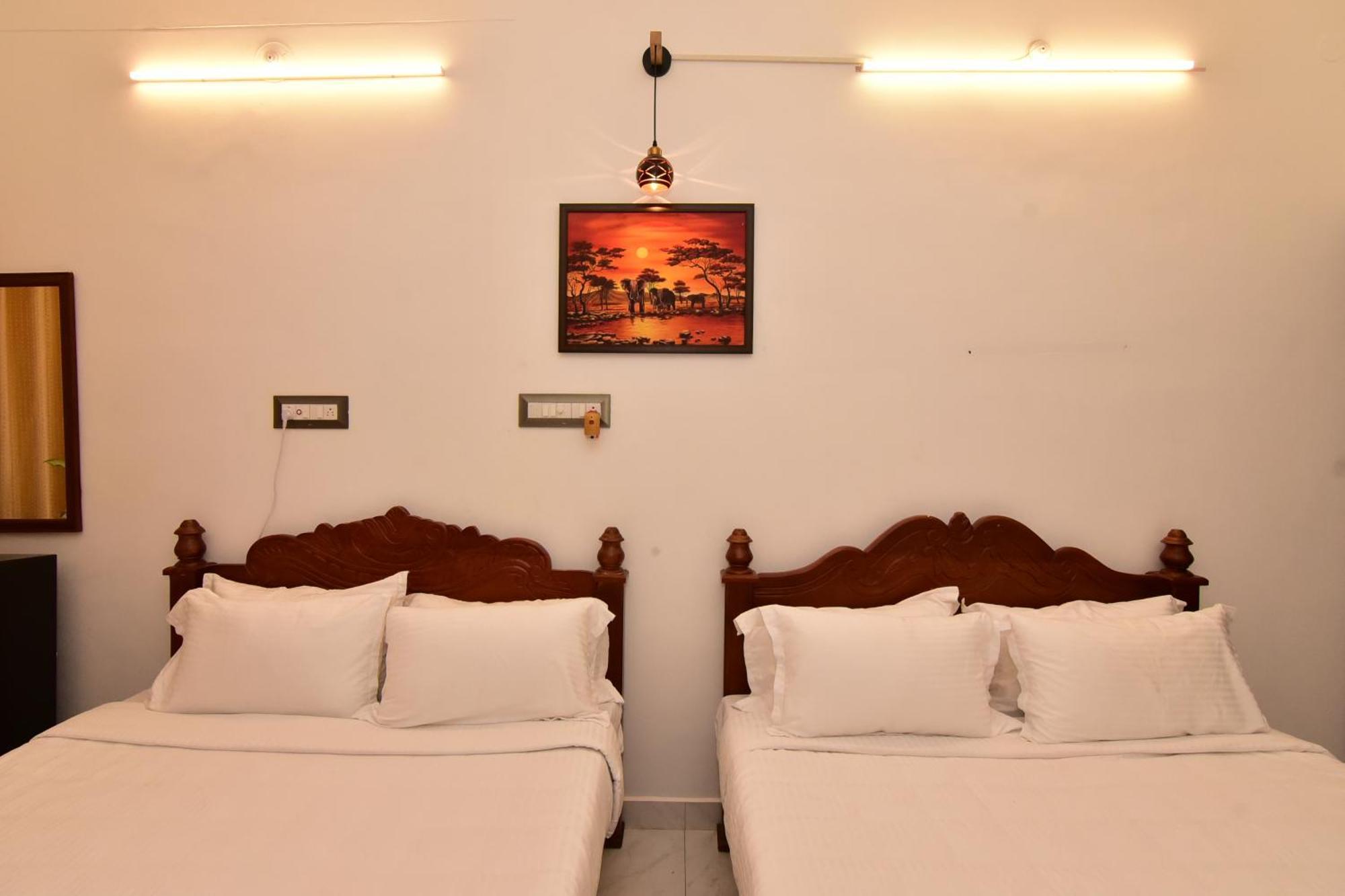 Chez Linda Home Stay Пондичери Екстериор снимка