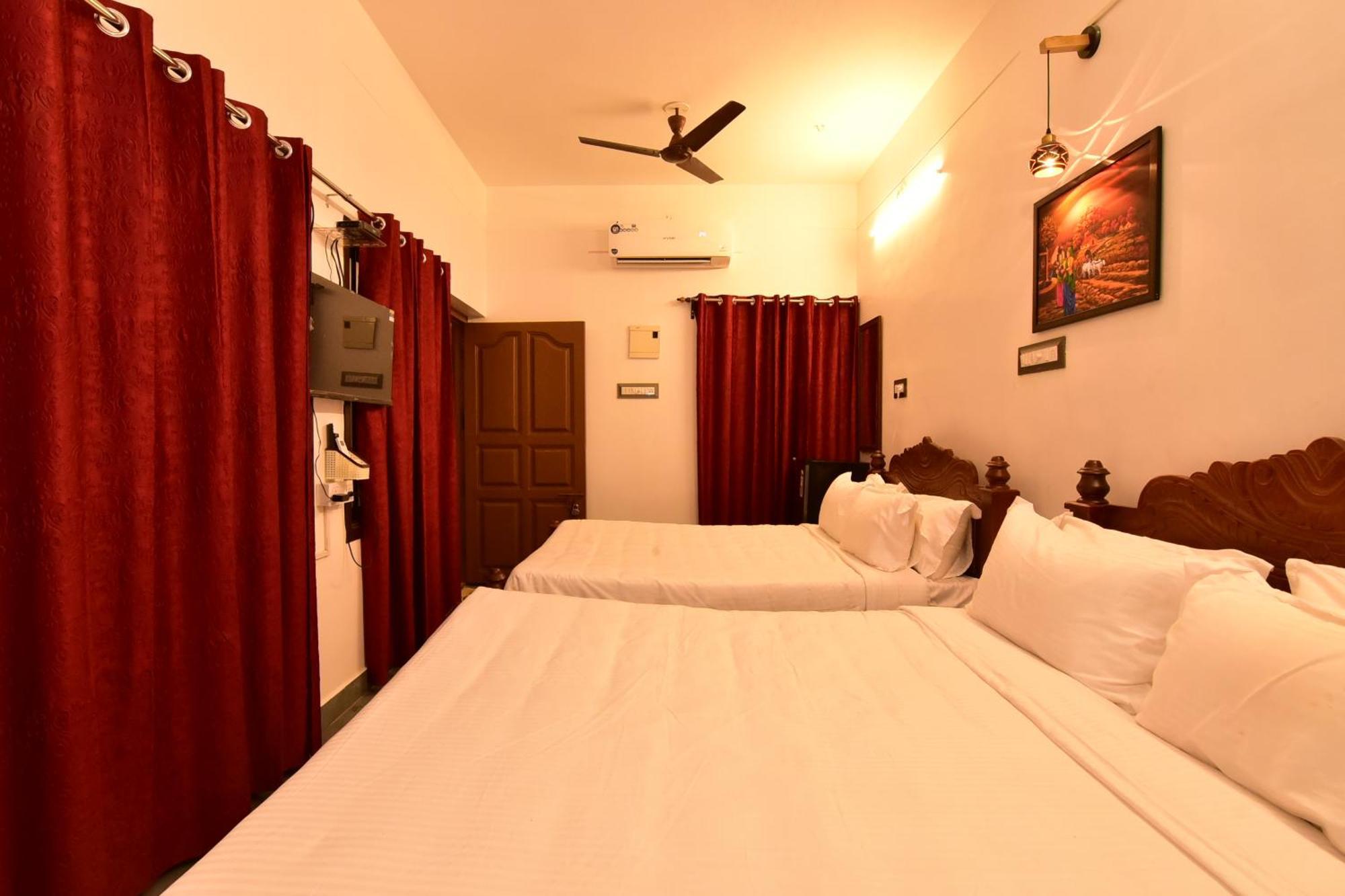 Chez Linda Home Stay Пондичери Екстериор снимка