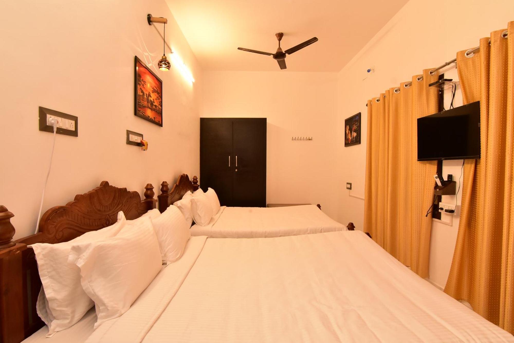 Chez Linda Home Stay Пондичери Екстериор снимка